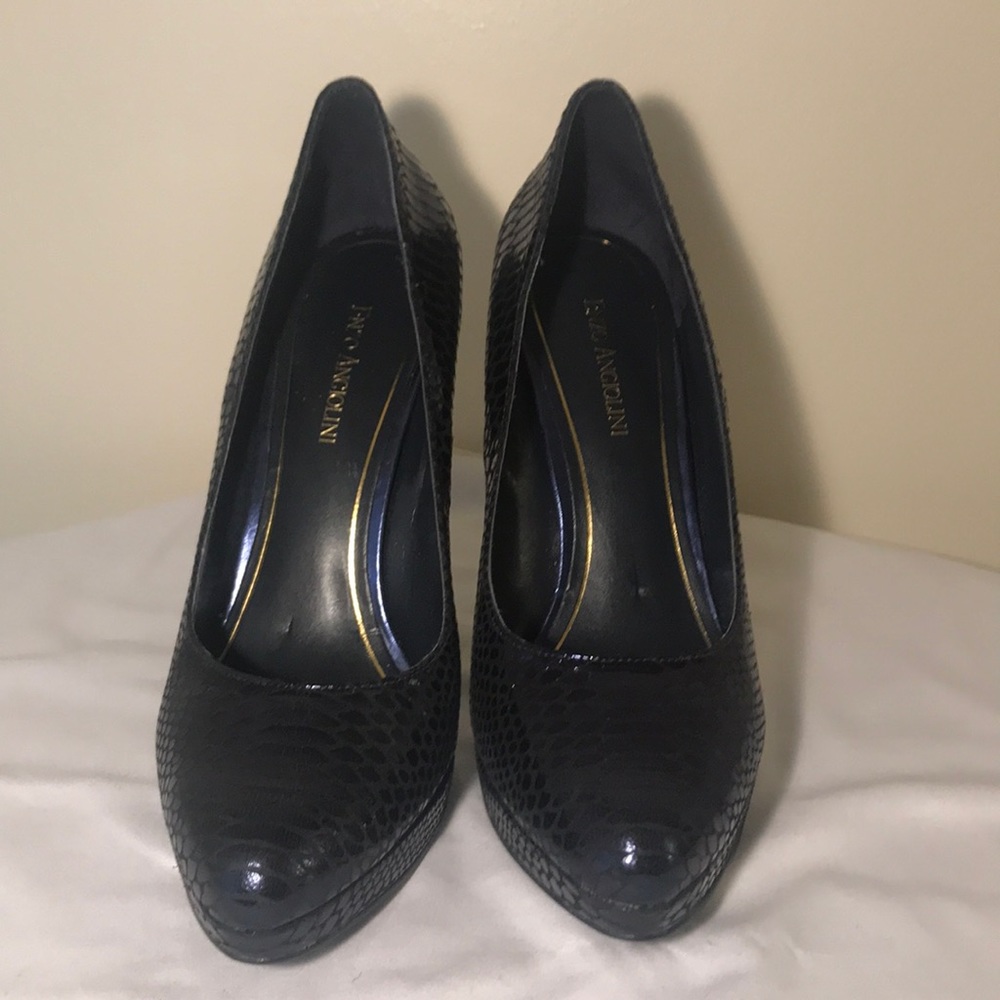 Enzo Anglioni Navy Snakeskin Leather Print Pump.